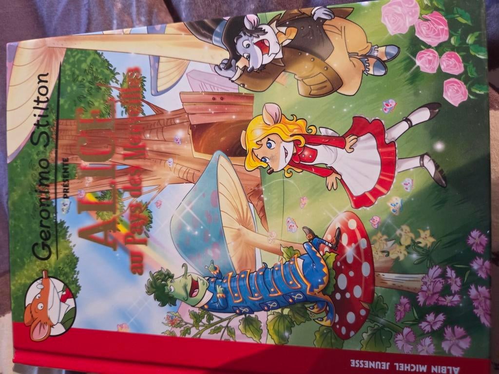 Alice in wonderland(Geronimo Stilton) Franstalige versie., Ophalen of Verzenden, Zo goed als nieuw