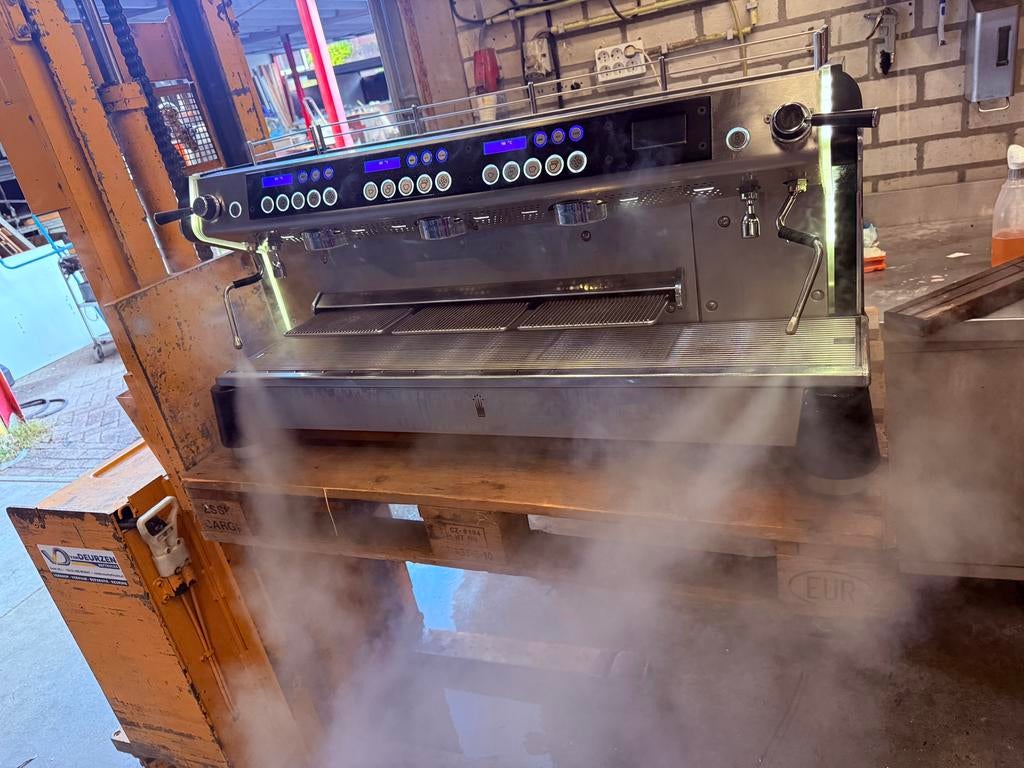 Espresso Professionele  conti monte carlo 3 top staat, Ophalen