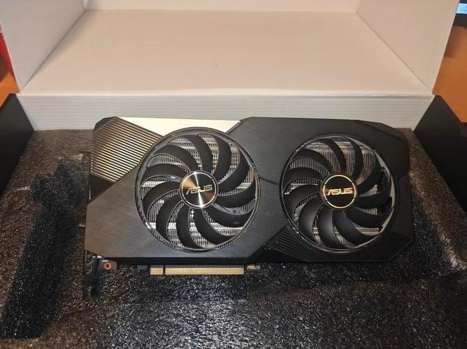 Asus RTX 8GB 3070, Computers en Software, GDDR6, HDMI, Ophalen of Verzenden, Zo goed als nieuw