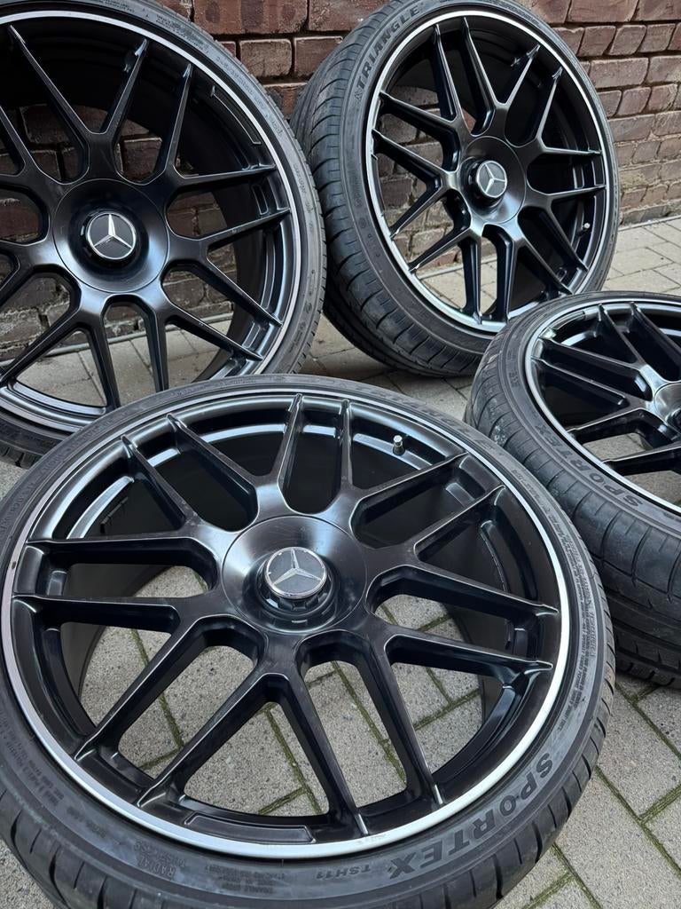 20’’Mercedes breedset (8,5/  2x 245/35/20 2x 275/30/20  2x 8, Autos : Pièces & Accessoires, Pneus & Jantes, Enlèvement
