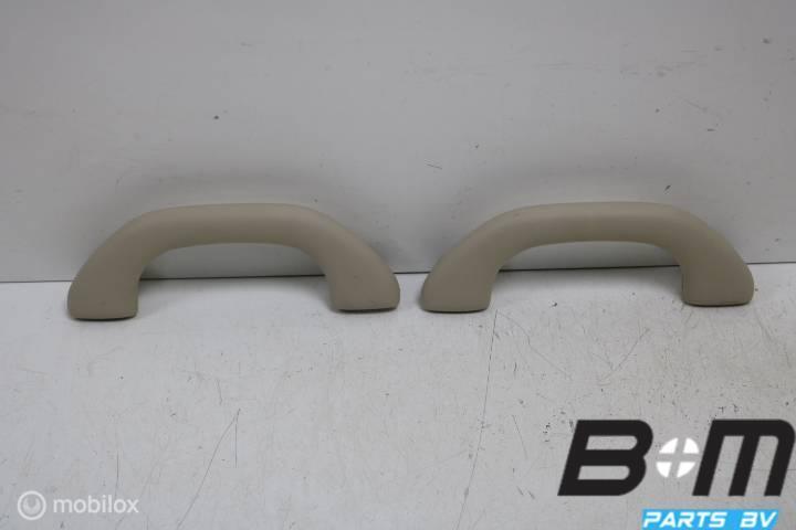 Handgreep in hemel LV of RV VW Jetta 5C6 5C6857607B, Gebruikt