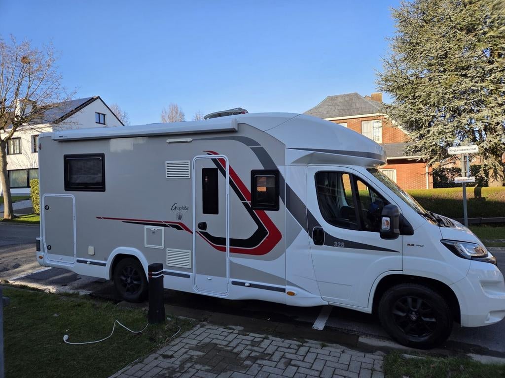 Challenger 328 Graphite édition VIP, Caravanes & Camping, Camping-cars, Jusqu'à 4, Siège standard, Toilette à cassette, Fiat