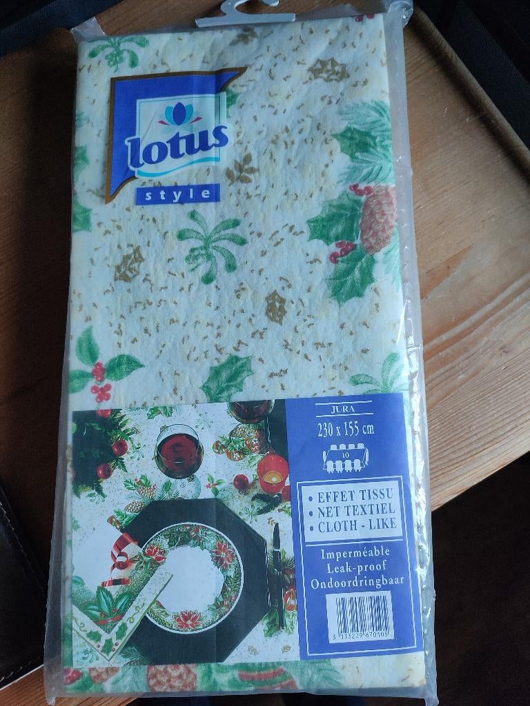 Lot de serviettes de table et nappes en papier, Divers, Enlèvement, Comme neuf