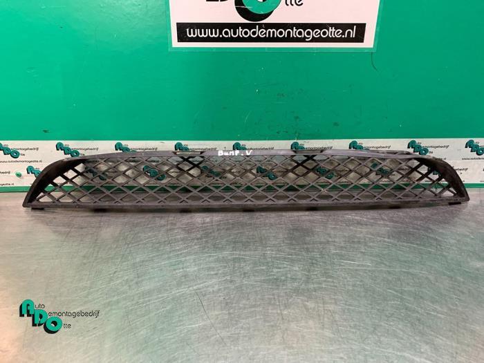 Pare-chocs grille d'un Mercedes Sprinter (Sprinter 06-), 3 mois de garantie, Utilisé, -, -