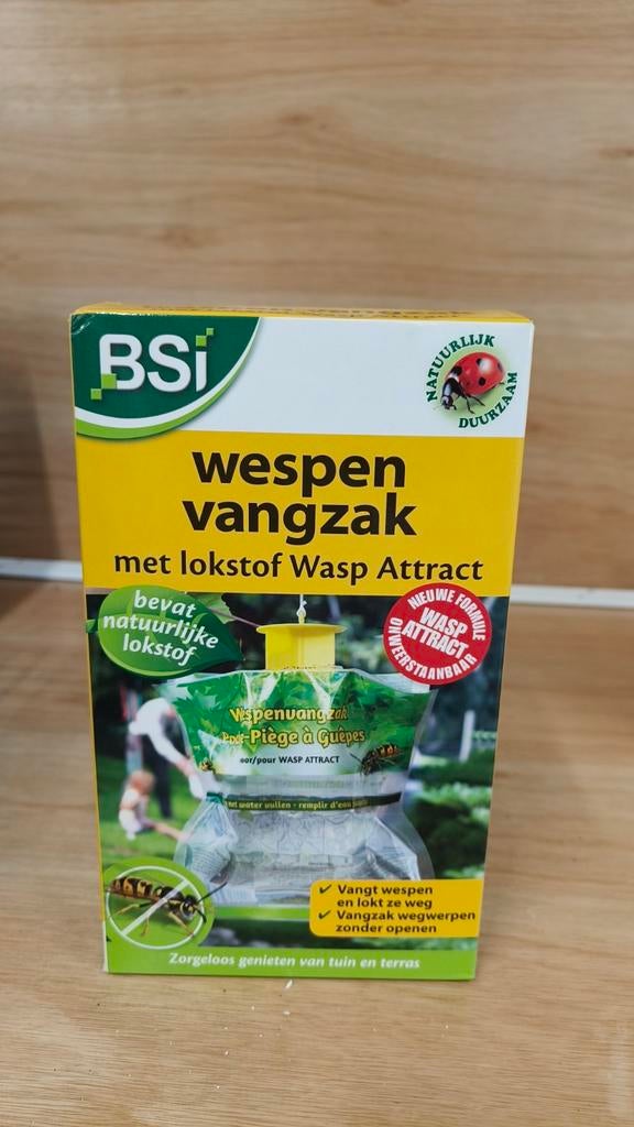 Wespen vangzak, Ophalen