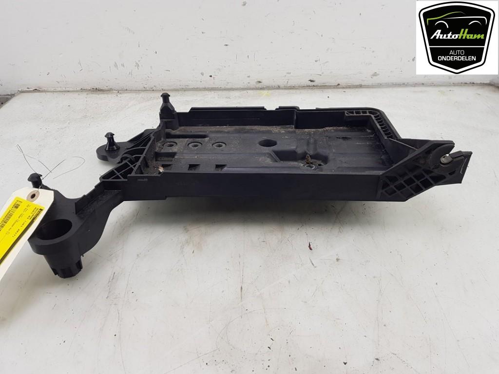 ACCUBAK Audi A3 Sportback (8VA / 8VF) (01-2012/10-2020), Auto-onderdelen, Accu's en Toebehoren, Audi, Gebruikt