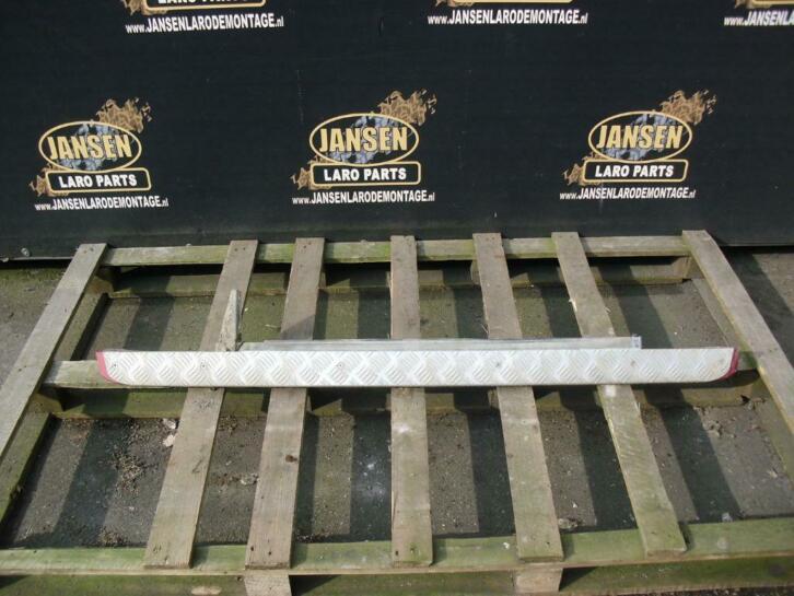 Defender 90" Puma sill met traanplaat RTC6205 RTC6206, Jansen Laro Parts, Admin@jansenlaroparts.nl, Groenstraat 31B