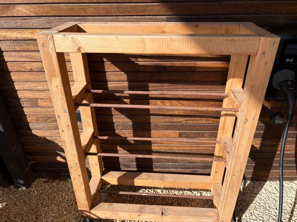 Zelfgemaakte steigerhout schoenenkast, Ophalen, Zo goed als nieuw