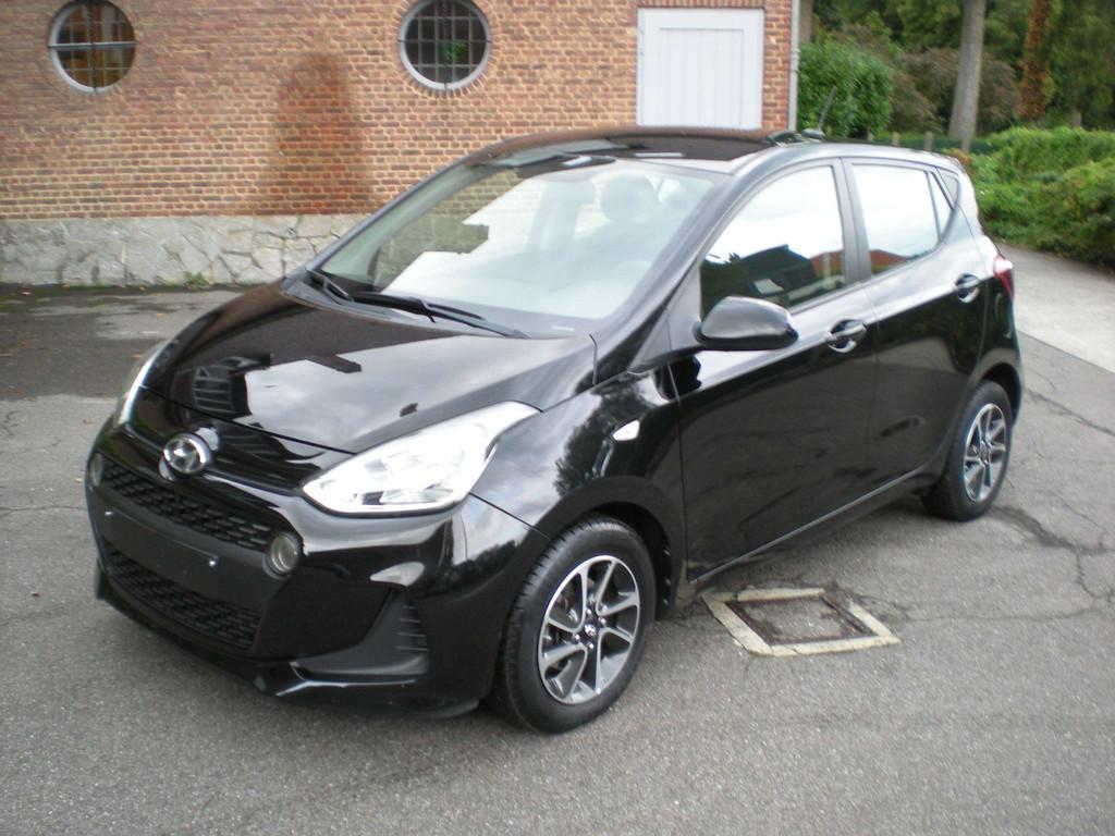 Hyundai i10 1.0i Pop ( navigation) (bj 2017), Auto's, Voorwielaandrijving, Stof, Gebruikt, Bedrijf