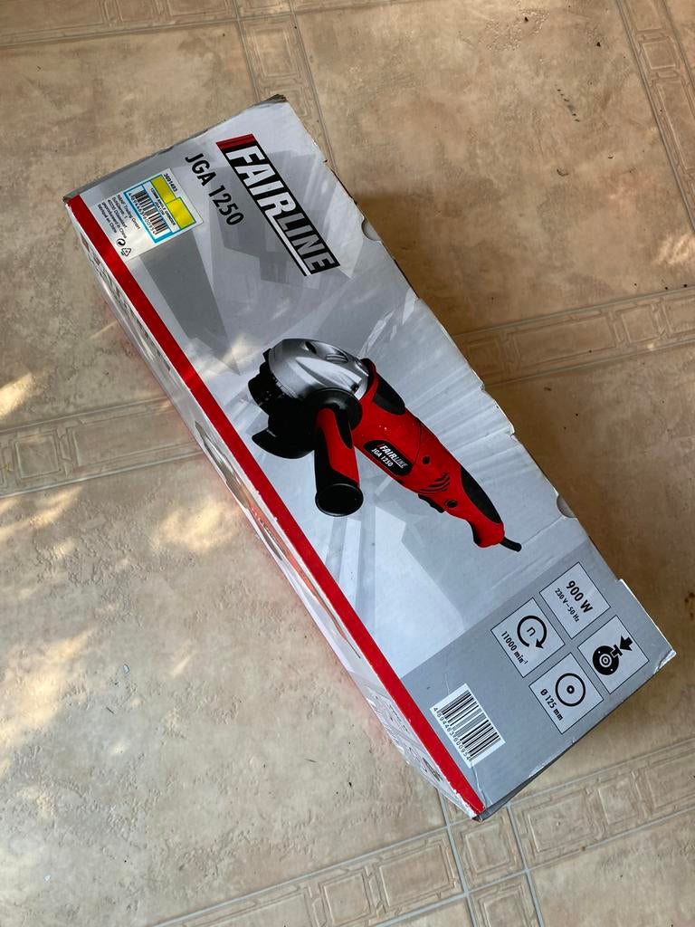 Nieuwe grinder., Doe-het-zelf en Bouw, Gereedschap | Slijpmachines, Ophalen, Nieuw, 700 tot 1000 watt, Haakse handslijpmachine