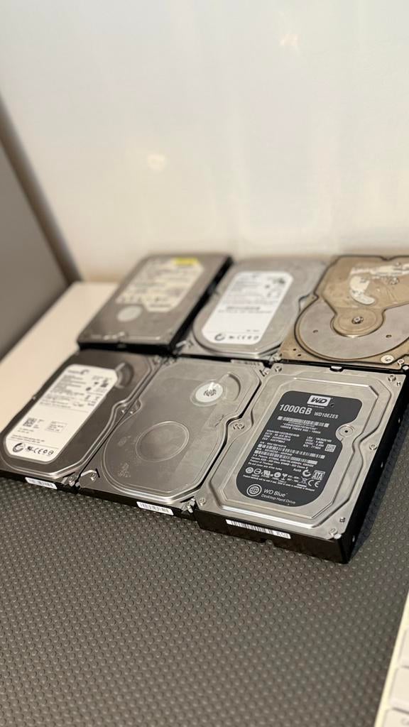 Partij harde schijven 3.5” – WD / Seagate – voor onderdelen, Computers en Software, Harde schijven, Ophalen, Zo goed als nieuw