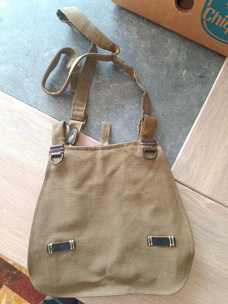 Rare sac a pain Allemand Modèle 1944 matériel fin de guerre, Enlèvement ou Envoi
