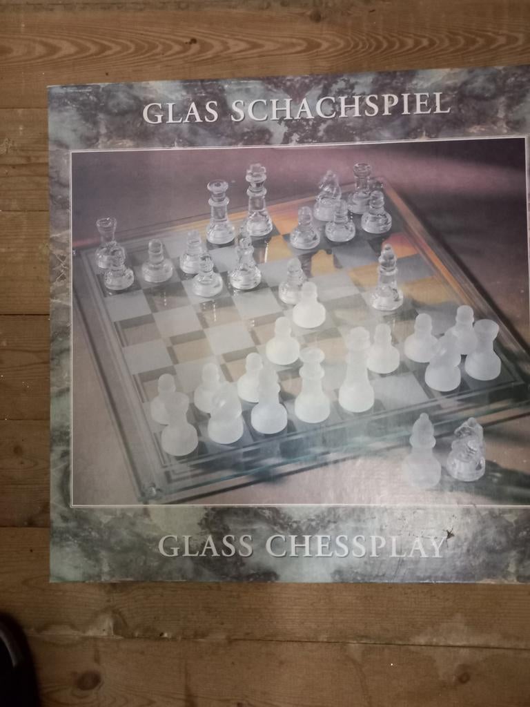 JEU D'ÉCHECS EN VERRE, Hobby & Loisirs créatifs, Jeux de société | Jeux de plateau, Enlèvement