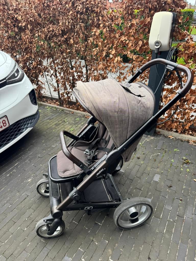 Mutsy iGO buggy, Kinderen en Baby's, Buggy's, Ophalen, Zo goed als nieuw