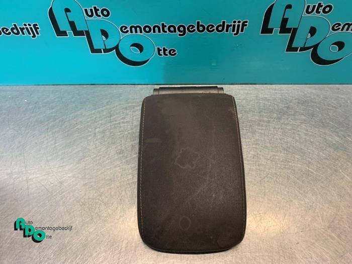 Accoudoir d'un Volkswagen Golf (Golf 12-), Volkswagen, -, 3 mois de garantie, Utilisé