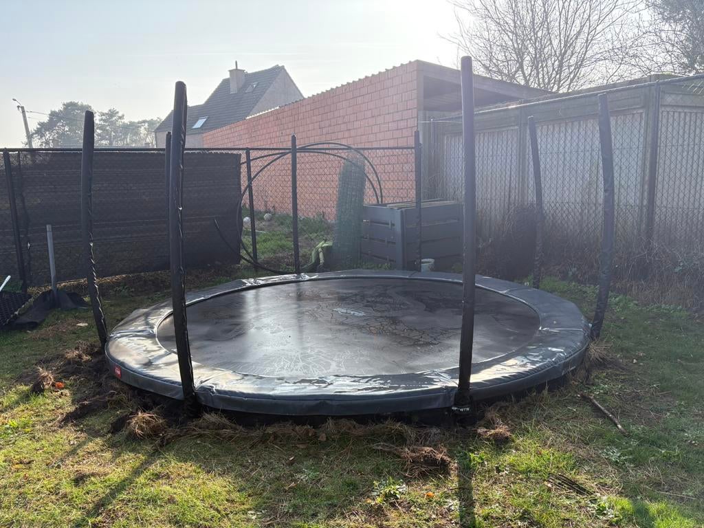 Berg trampoline champion inground 430, Ophalen, Zo goed als nieuw