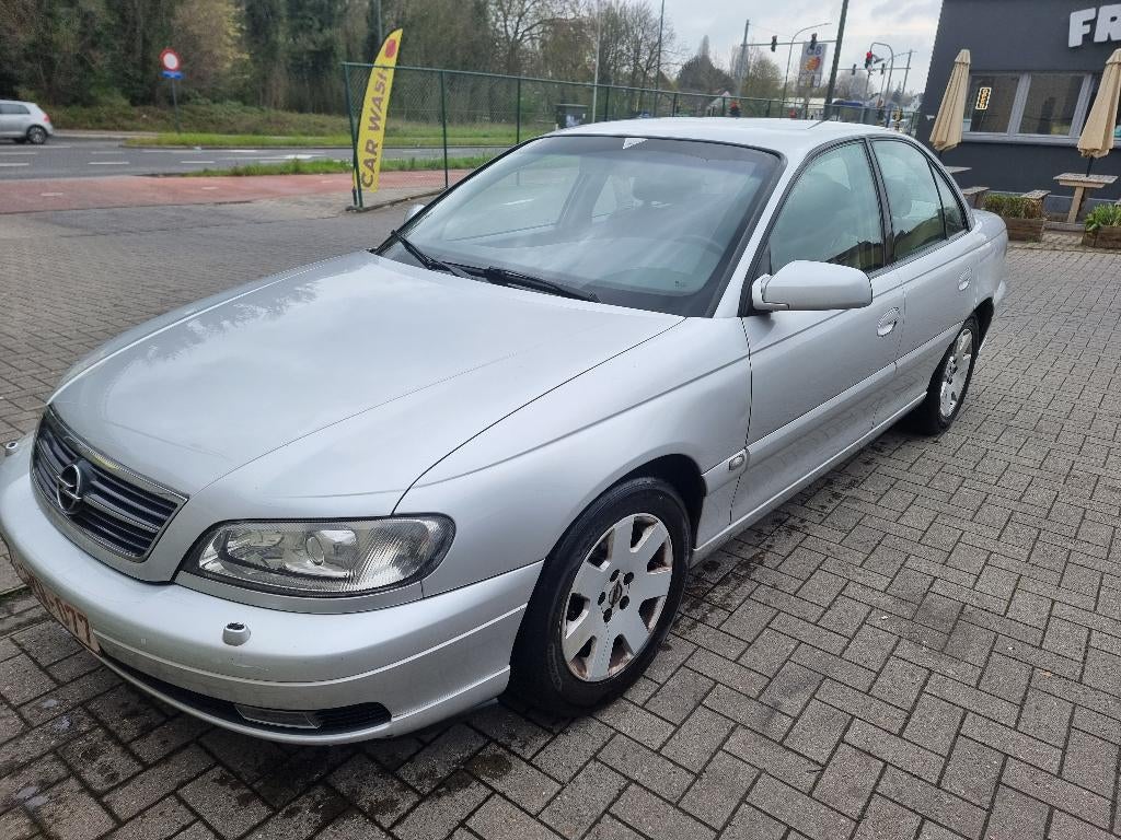 Auto, Auto's, Achterwielaandrijving, 4 cilinders, Grijs, Particulier