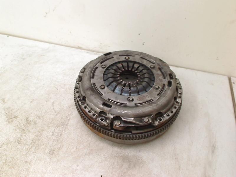 VLIEGWIEL Audi A3 Sportback (8VA / 8VF) (01-2012/10-2020), Auto-onderdelen, Motor en Toebehoren, Audi, Gebruikt