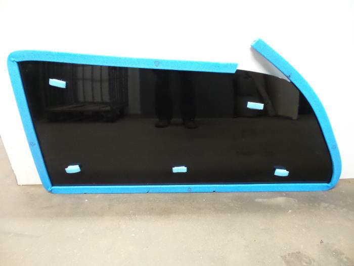 Ruit 2Deurs links-achter van een Mercedes Vito (Vito 03-), Auto-onderdelen, Ruiten en Toebehoren, Gebruikt, 3 maanden garantie