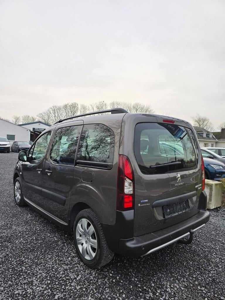 PEUGEOT PARTNER TEPEE 5PL/NAVI-CAMERA-PDC/CRUIS/LED/TREKHAAK, Voorwielaandrijving, Monovolume, Euro 6, Bedrijf