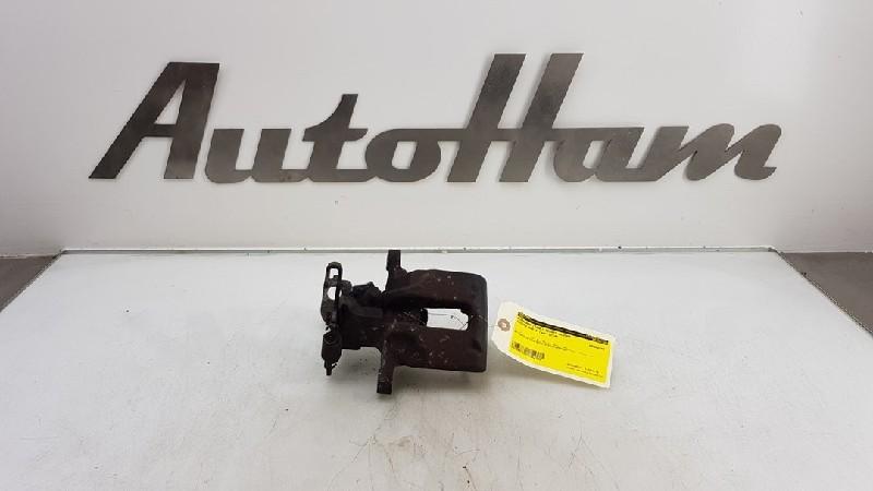 REMKLAUW RECHTS ACHTER Toyota Auris (E18) (01-2012/03-2019), Gebruikt, Toyota