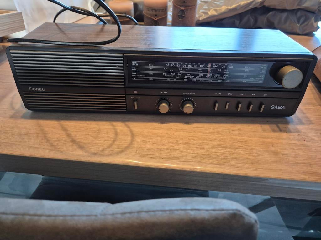 SABA Donau S vintage radio — jaren 70 — Functioneel, Auto diversen, Autoradio's, Ophalen, Zo goed als nieuw