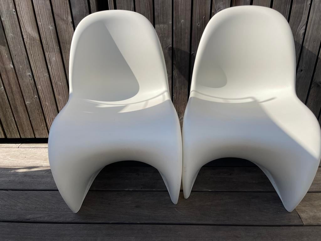 2 witte junior pantone stoelen, Maison & Meubles, Design, Enlèvement, Utilisé, Blanc