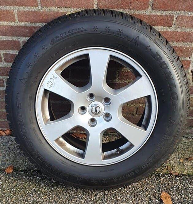 Winterset volvo xc60 17 Inch Dunlop, Auto-onderdelen, Banden en Velgen, Gebruikt, -, -, Banden en Velgen