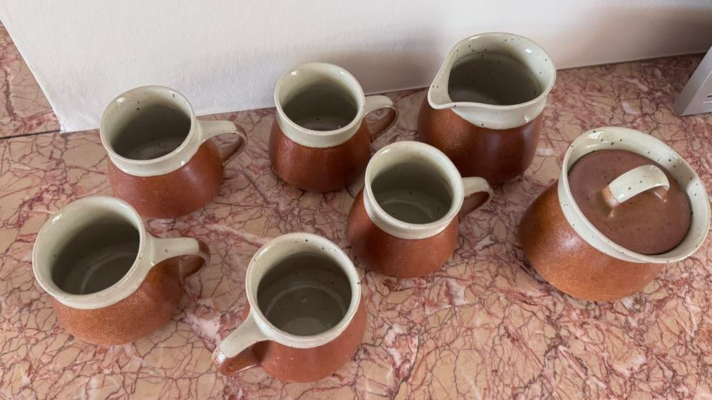 Jaren ‘70 servies - SIAL Canada, Huis en Inrichting, Ophalen, Zo goed als nieuw, Aardewerk, Kop(pen) en/of Schotel(s)