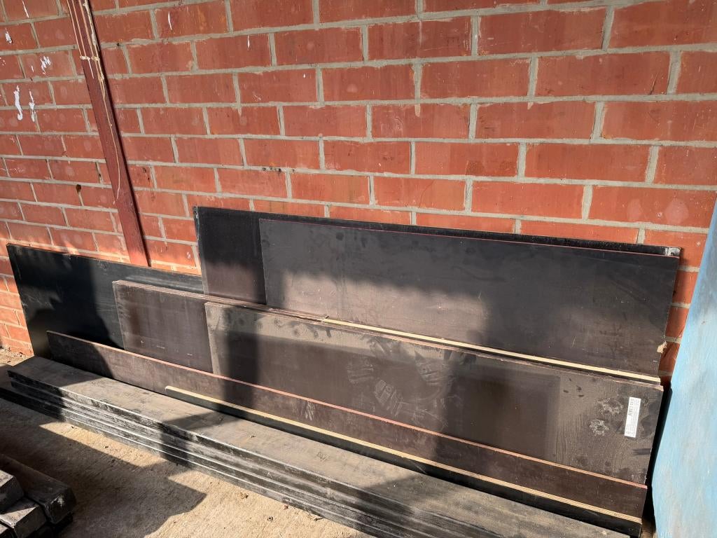 Partij houten balken en betonplex platen, Ophalen, Zo goed als nieuw, Hout