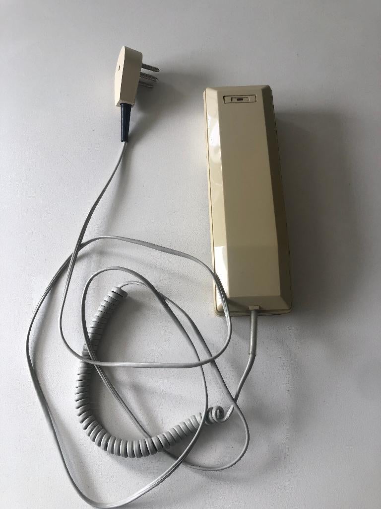 Witte vaste telefoon, Enlèvement, Utilisé