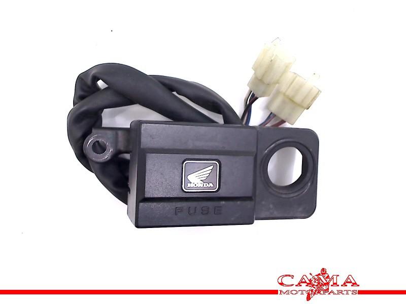 ZEKERINGKAST XL 600 V Transalp 1997-1999 (XL600V PD10), Motoren, Dhr. S. di Majo, Gebruikt, Info@cama-motorparts.nl, P.J. Troelstraweg 8 8
3144 CX  MAASSLUIS, NL