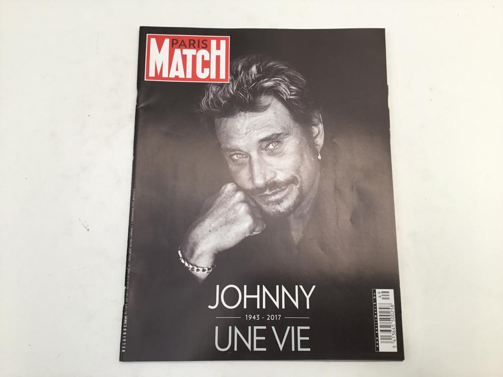 Spécial Paris Match Johnny Hallyday Une Vie 1943-2017, Livres, Enlèvement ou Envoi, Comme neuf