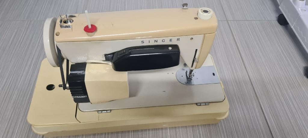 Machine à coudre Singer type MI6, Hobby & Loisirs créatifs, Machines à coudre & Accessoires, Enlèvement, Utilisé, Machine à coudre