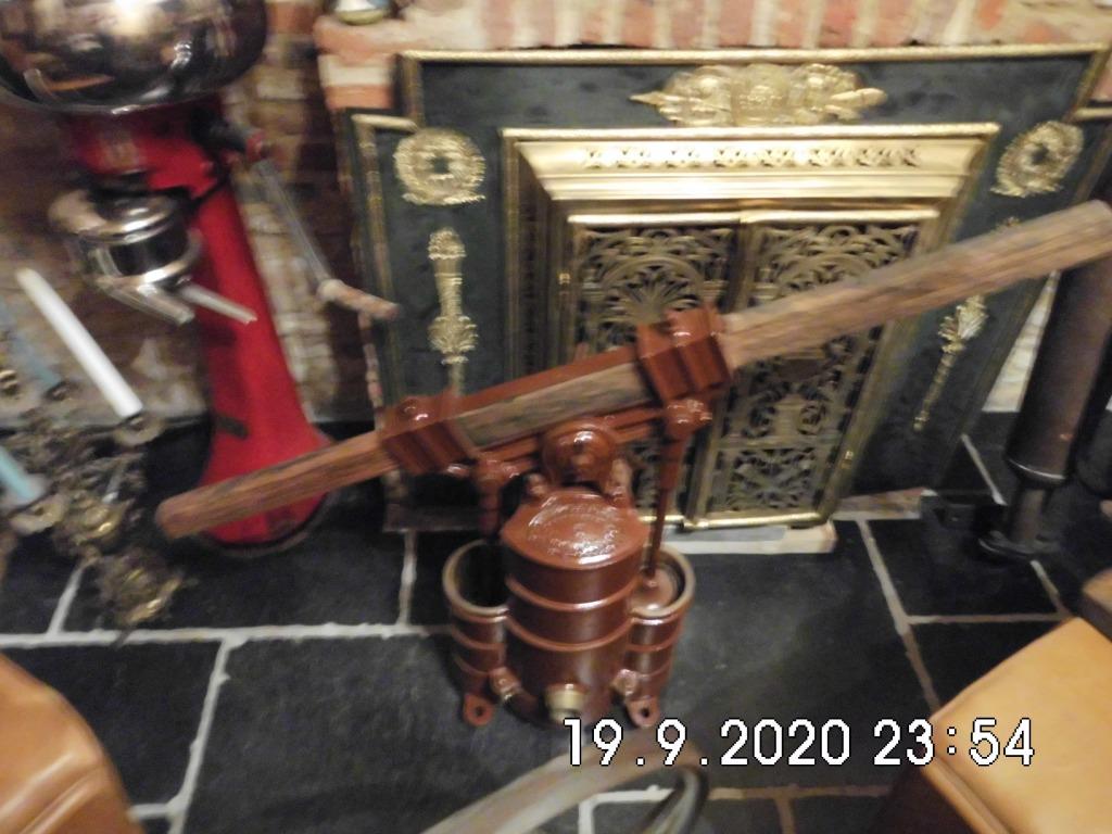 Pompe pour pompier, Enlèvement