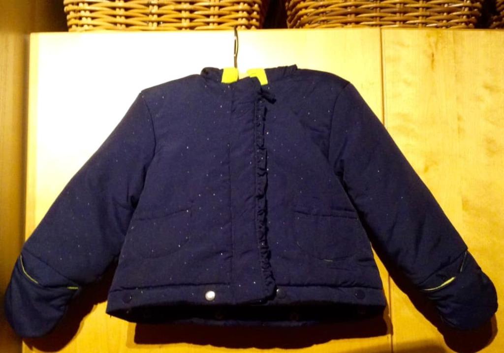 Prémaman warme jas voor babymeisjes van 12 maanden, Kinderen en Baby's, Ophalen of Verzenden, Zo goed als nieuw, Premaman, Truitje of Vestje