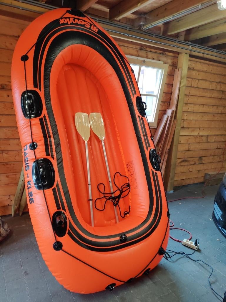 Opblaasbare boot met peddels, Watersport en Boten, Roeiboten, Ophalen