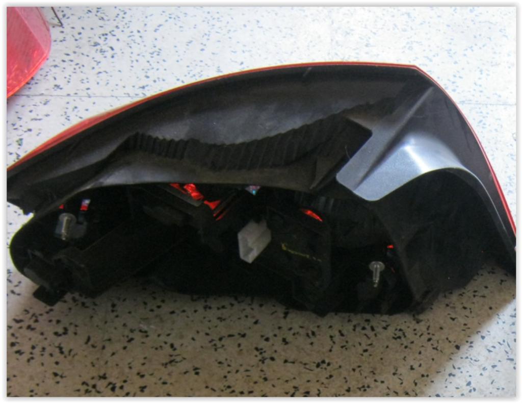 1achterlichten rechts voor peugeot 407 Heeft een barst, Auto-onderdelen, Ophalen of Verzenden, Gebruikt, Peugeot