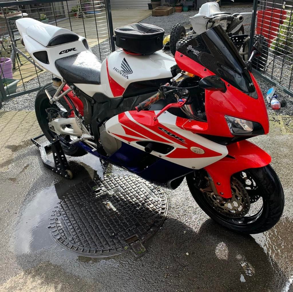 Alle onderdelen honda cbr1000rr sc57 2004 2005 2006 2007, Motoren, Ophalen