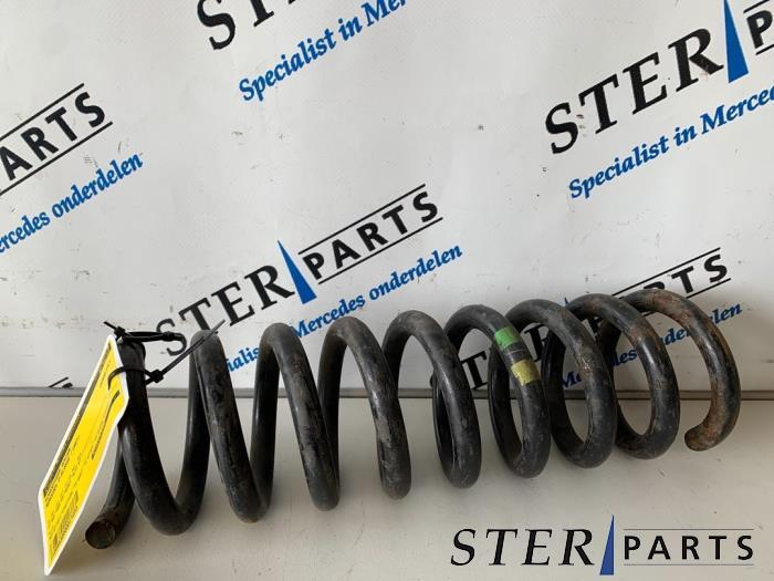 Ressort de flexion arrière d'un Mercedes E-Klasse, Enlèvement ou Envoi, 3 mois de garantie, Utilisé, Mercedes-Benz