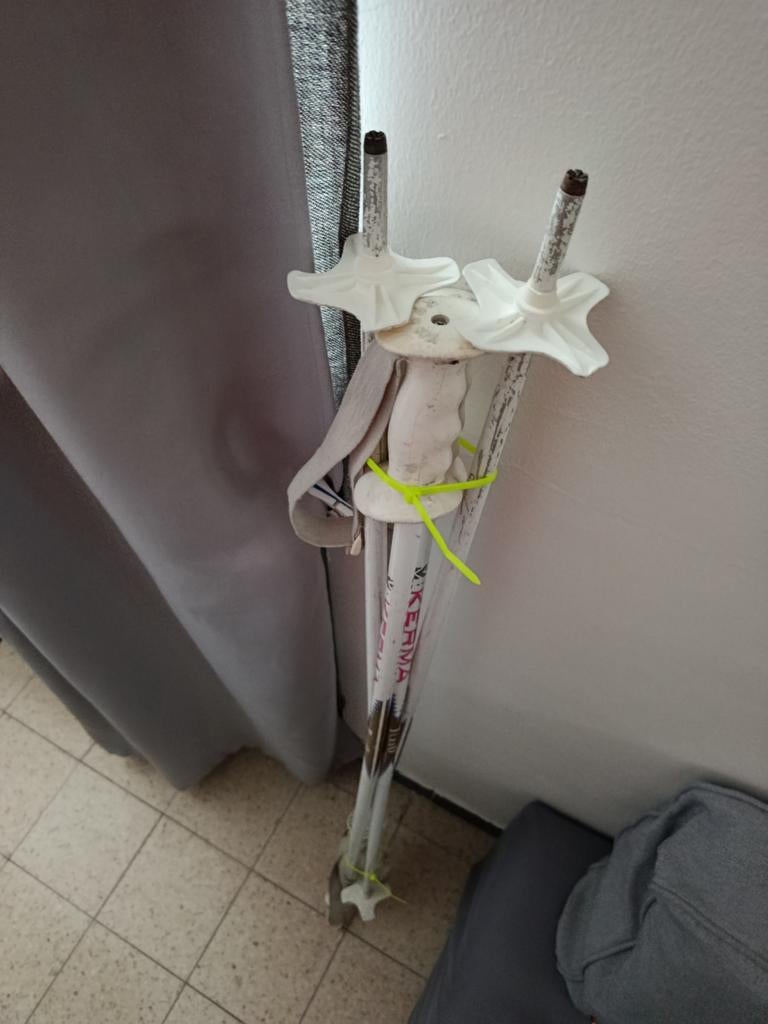 Bâtons de ski Kerma turbo, Sports & Fitness, Enlèvement, Ski, Bâtons