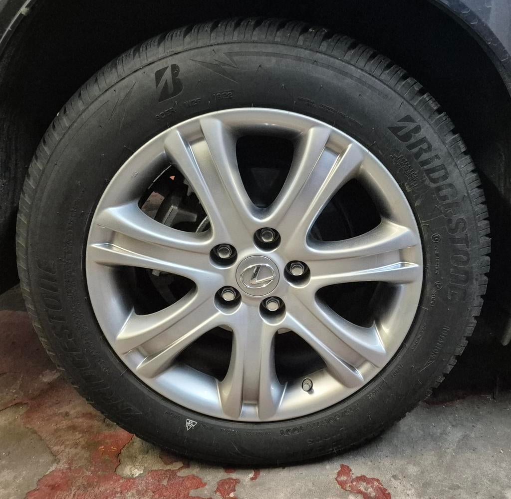 Set winterbanden op velg Lexus, Auto-onderdelen, Banden en Velgen, Banden en Velgen, Winterbanden, 17 inch, 215 mm, Personenwagen