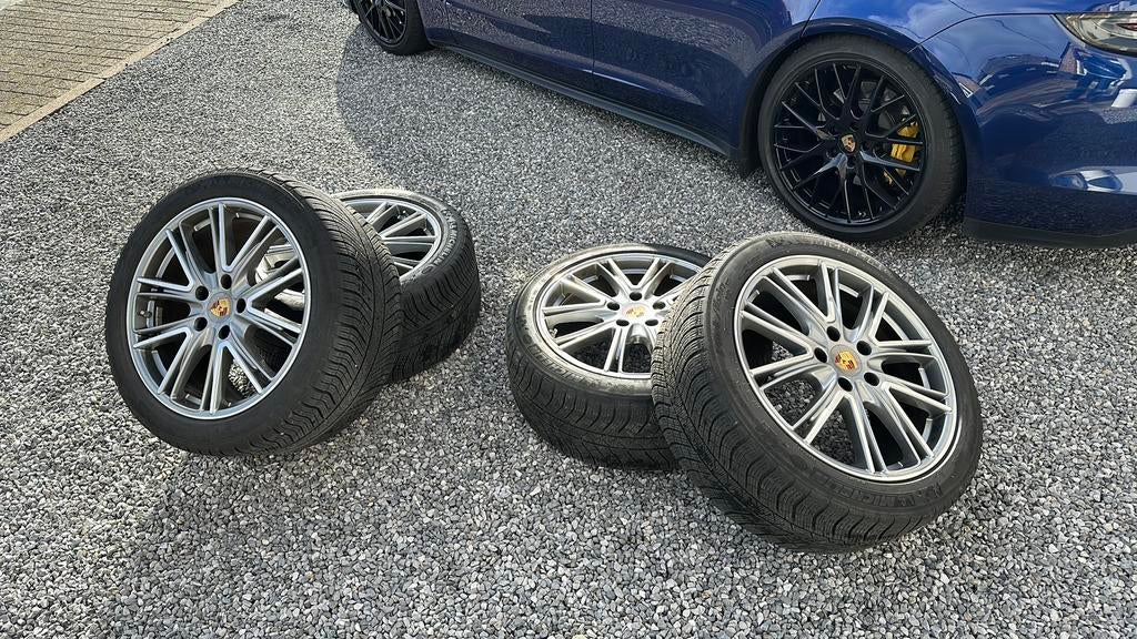 Jantes 20 pouces origine Porsche Panamera 971  pneus hiver, Autos : Pièces & Accessoires, Pneus et Jantes, Pneus hiver, Enlèvement