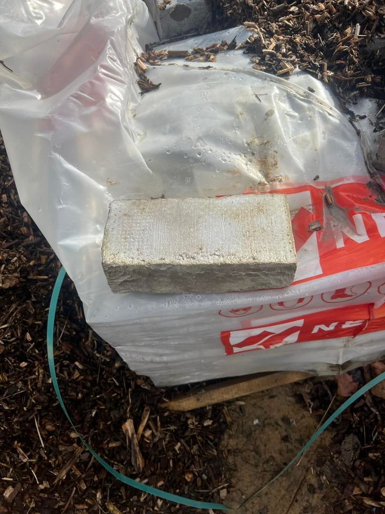 Gevelstenen, Enlèvement, Neuf, Briques