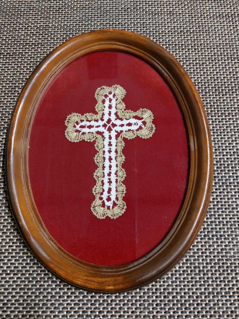 Kruisje in kantwerk, Antiek en Kunst, Ophalen