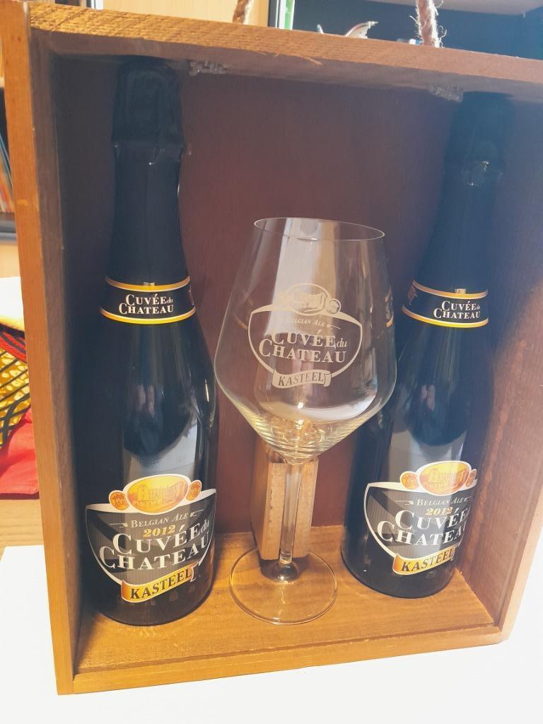 Kasteelbier met glas, Verzamelen, Ophalen, Zo goed als nieuw, Flesje(s), Overige merken