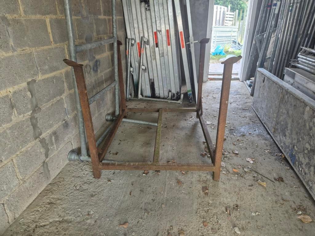 Chariot d'empilage robuste, étagère à palettes/rayonnage à p, Articles professionnels, Enlèvement