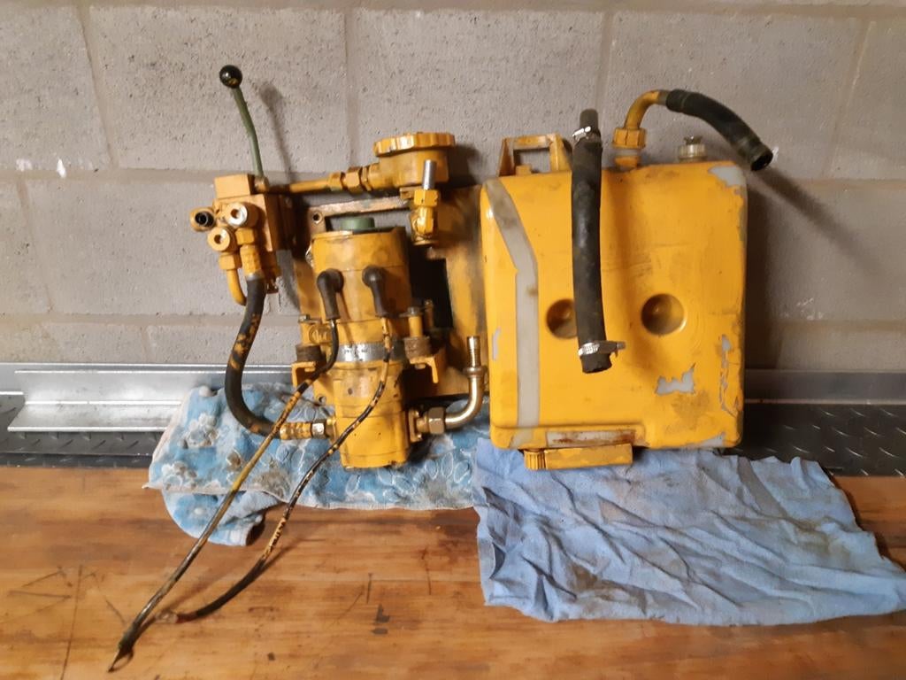 Hydraulische groep 24V (Jungheinrich/Bosch), Ophalen