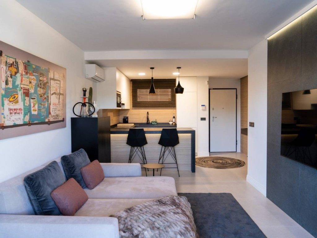 Gerenoveerd appartement 93m2 /Torrevieja, Immo, Torrevieja, Spanje, 93 m², 2 kamers