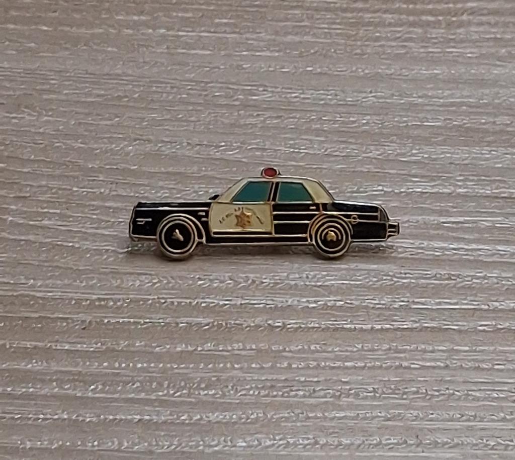 PIN - POLITIE - POLICE, Collections, Envoi, Utilisé, Autres sujets/thèmes, Insigne ou Pin's